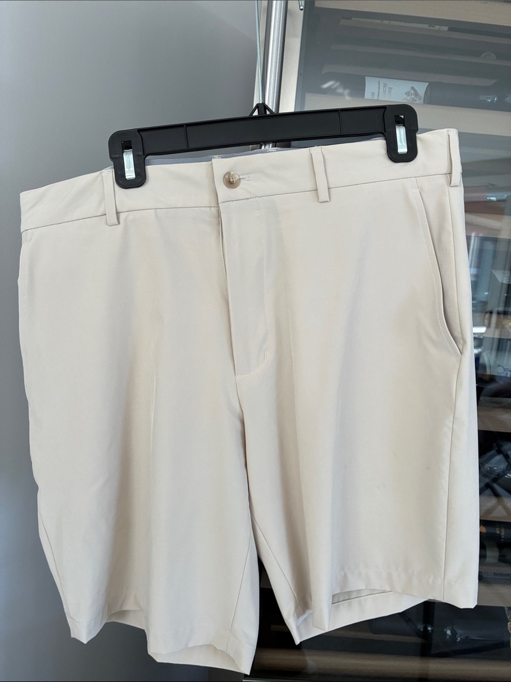 Walter Hagan performance golf shorts 34 tan/beige